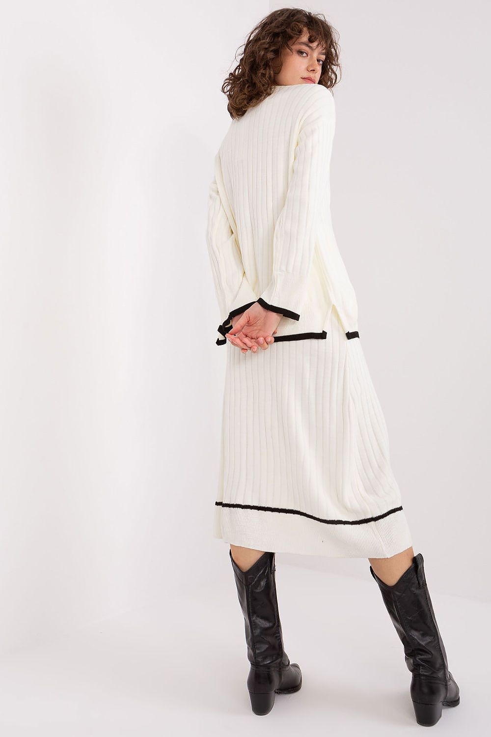 White Contrast Badu Skirt Set